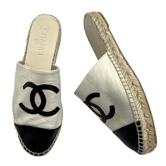 Chanel Espadrille Mules in White Black - Picture 1 of 9